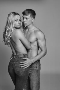 Emilia und Elias im Studio