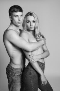 Emilia und Elias im Studio