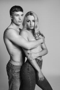 Emilia und Elias im Studio