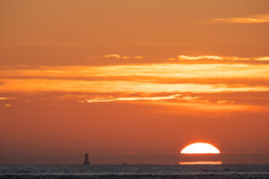 Sonnenuntergang an der Cote Rose, Bretagne